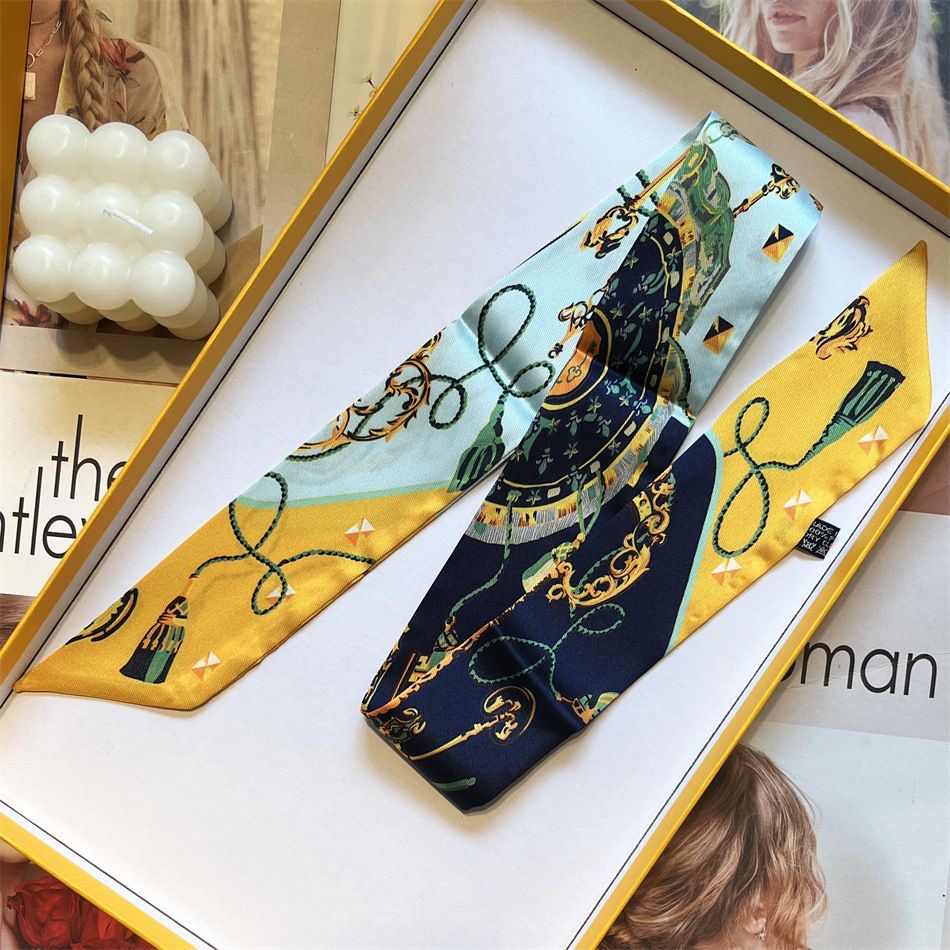 Écharpe imprimée quatre saison - Women Accessories In Wholesale avis et prix