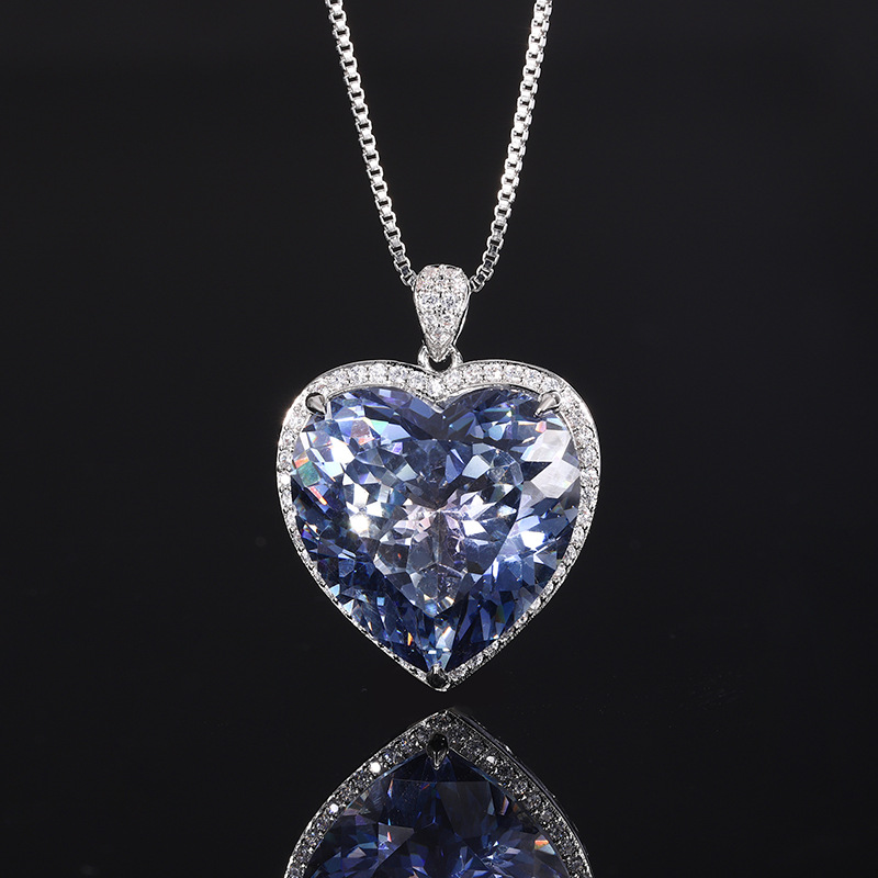 Collier pendentif coeur taille - Women Accessories In Wholesale avis et prix