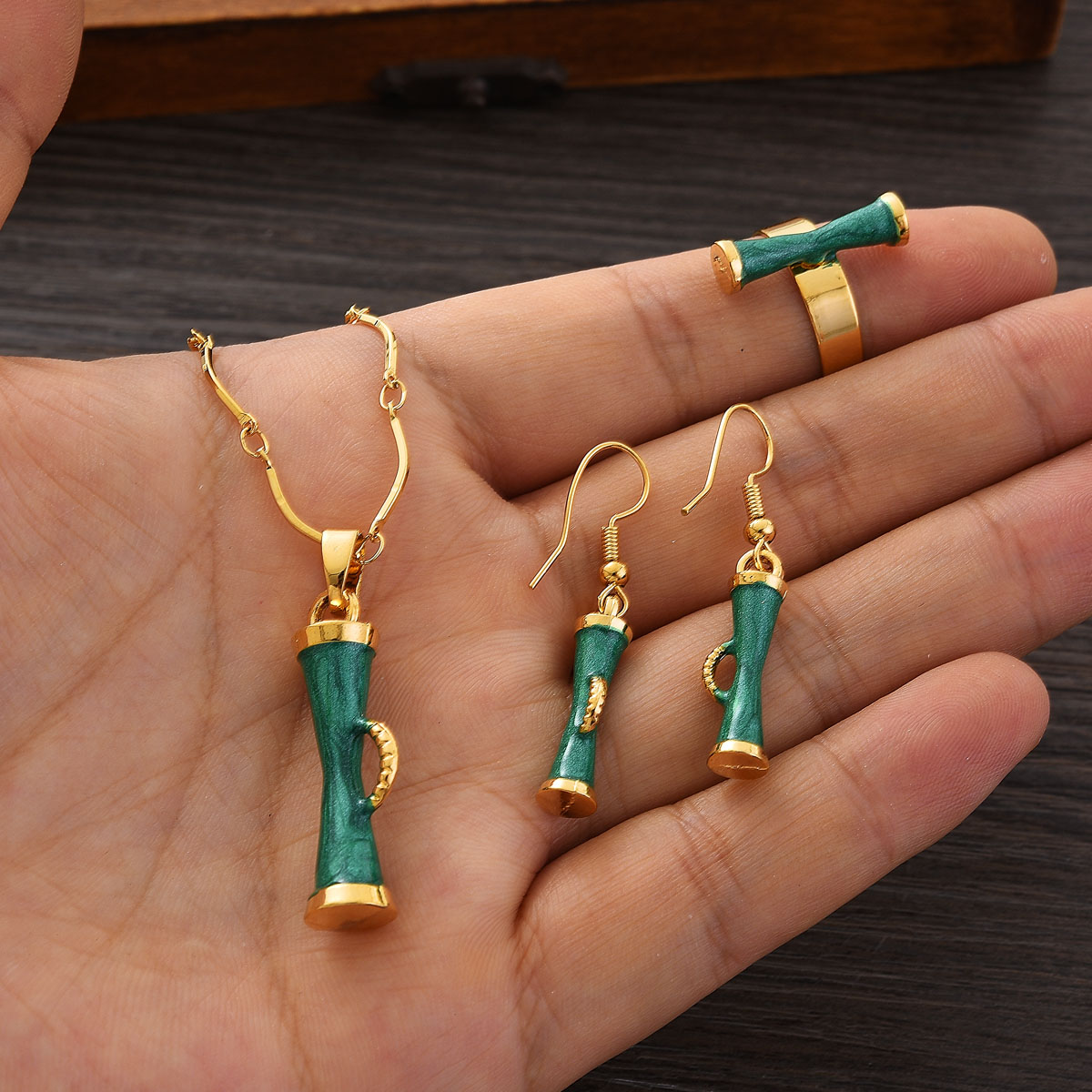 Ensemble de bijoux couleur or  - Women Accessories India avis et prix